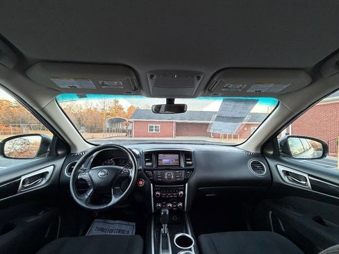 Used 2014 Nissan Pathfinder SV image 15