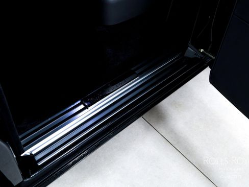 Used 2019 Rolls-Royce Phantom Sedan image 25