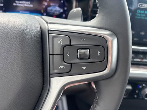 Used 2025 Chevrolet Silverado 1500 LTZ w/ LTZ Convenience Package II AWD/4WD image 19