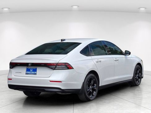 Used 2025 Honda Accord SE image 7