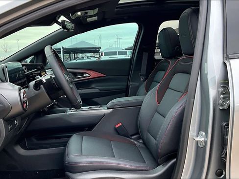 New 2025 Chevrolet Equinox EV RS image 10