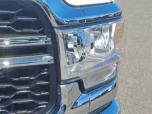 Used 2023 RAM 3500 Tradesman w/ Chrome Appearance Group image 9