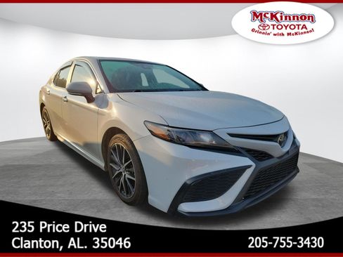 Used 2024 Toyota Camry SE w/ Convenience Package FWD image 1