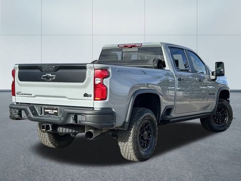 Used 2024 Chevrolet Silverado 2500 ZR2 w/ ZR2 Bison Edition image 2