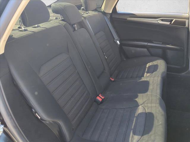 Used 2020 Ford Fusion SE FWD image 21