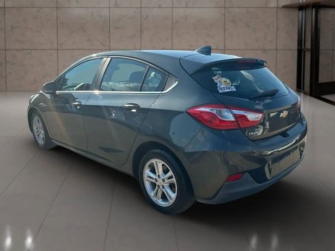 Used 2017 Chevrolet Cruze LT image 4