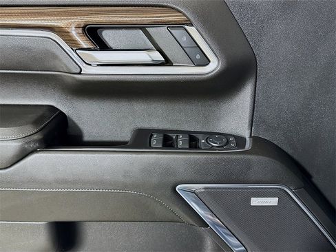 Used 2023 Chevrolet Silverado 1500 LT Trail Boss w/ LT Trail Boss Premium Package image 16