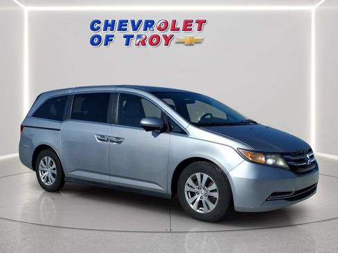 Used 2016 Honda Odyssey SE image 1