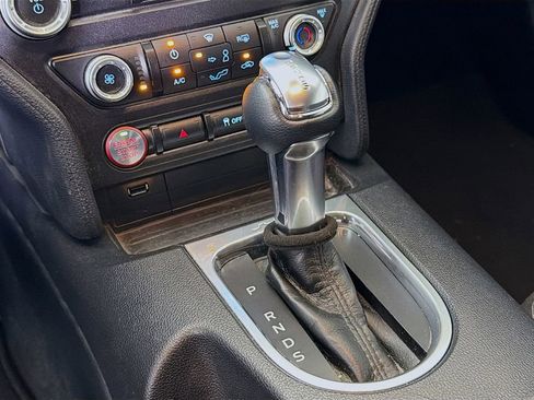 Used 2022 Ford Mustang Coupe image 19