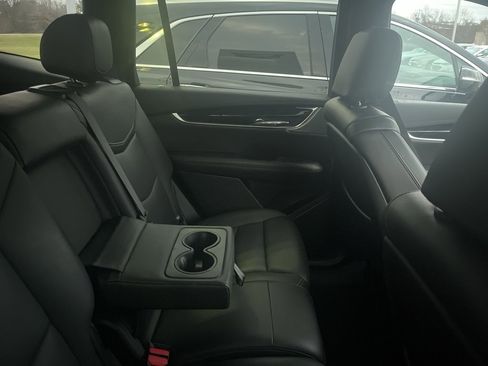 Certified 2023 Cadillac XT6 Premium Luxury image 5