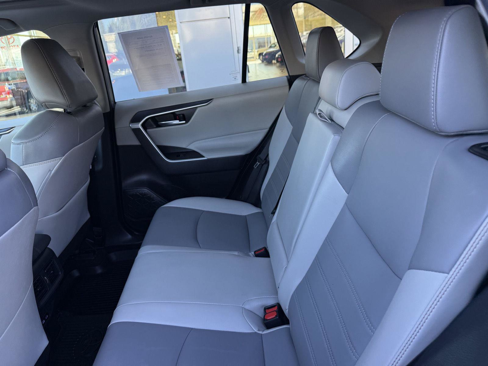 Certified 2022 Toyota RAV4 XLE Premium AWD/4WD image 19