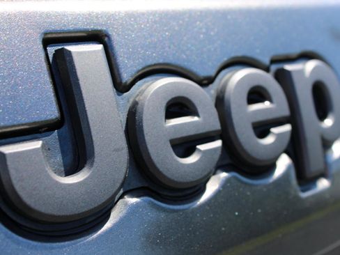 Used 2018 Jeep Compass Trailhawk w/ Safe & Security Group AWD/4WD image 9