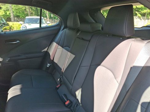 Used 2023 Lexus UX 250h AWD w/ Accessory Package (Z2) image 8