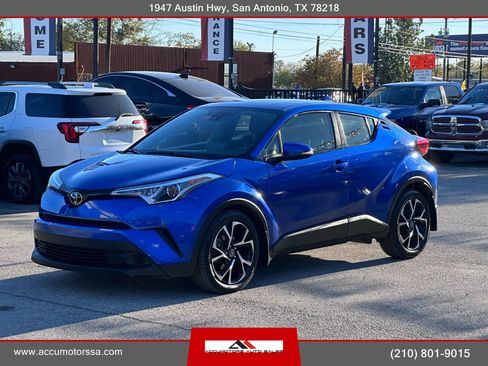 Used 2019 Toyota C-HR XLE image 1