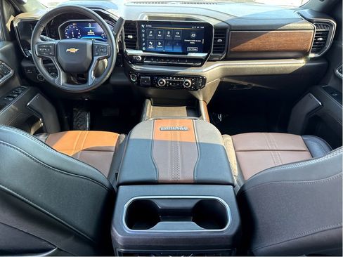 Used 2024 Chevrolet Silverado 2500 High Country w/ High Country Premium Package image 13