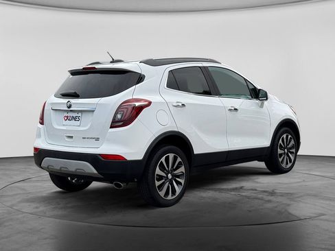 Used 2021 Buick Encore Preferred AWD/4WD image 9
