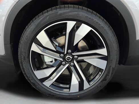 New 2026 Volvo XC40 B5 Plus w/ Climate Package AWD/4WD image 10