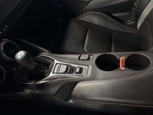 Used 2017 Chevrolet Camaro LT RWD image 40