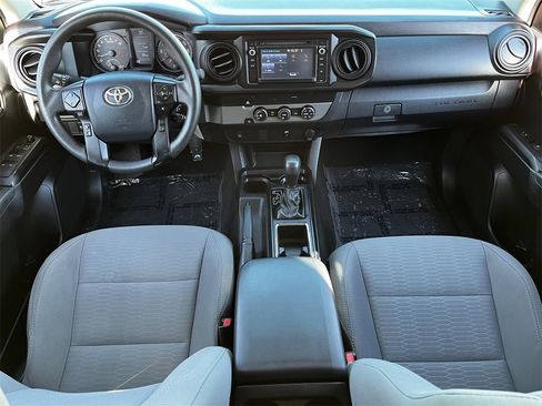 Used 2019 Toyota Tacoma SR image 9
