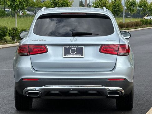 Used 2021 Mercedes-Benz GLC 300 4MATIC image 4