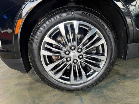Used 2017 Cadillac XT5 Premium Luxury AWD/4WD image 28