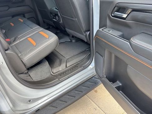 Used 2024 GMC Sierra 1500 AT4 w/ Technology Package AWD/4WD image 20