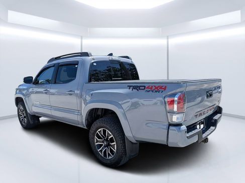 Used 2020 Toyota Tacoma TRD Sport w/ Technology Package AWD/4WD image 5