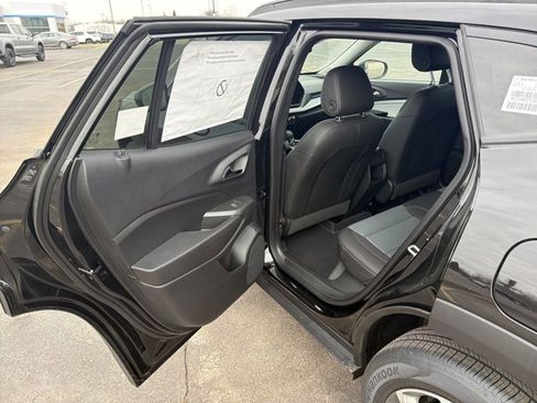New 2026 Chevrolet Trax LT image 23