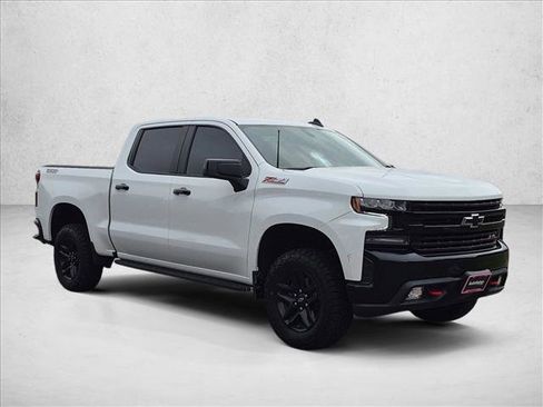 Used 2022 Chevrolet Silverado 1500 LT Trail Boss w/ Convenience Package II AWD/4WD image 3