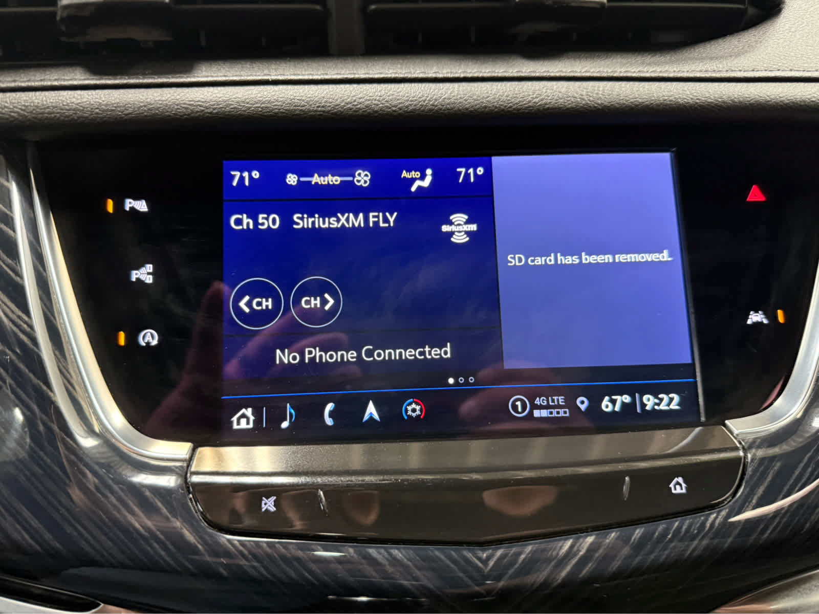 Used 2024 Cadillac XT6 Premium Luxury w/ Technology Package AWD/4WD image 16