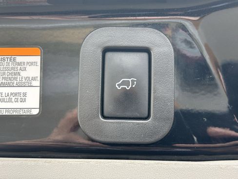 Used 2017 Toyota Sienna XLE image 23