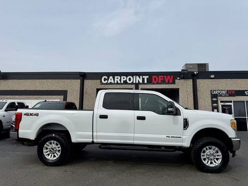 Used 2017 Ford F250 XLT w/ Camper Package AWD/4WD image 8