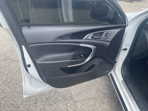 Used 2011 Buick Regal CXL w/ RL5 Preferred Equipment Group FWD image 5