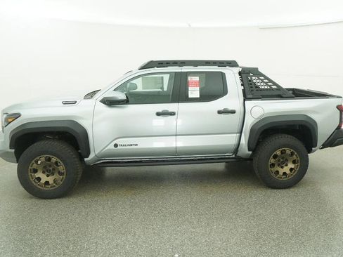 New 2025 Toyota Tacoma 4x4 Double Cab Hybrid image 9