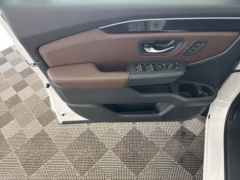 Certified 2025 Honda Pilot Elite image 24