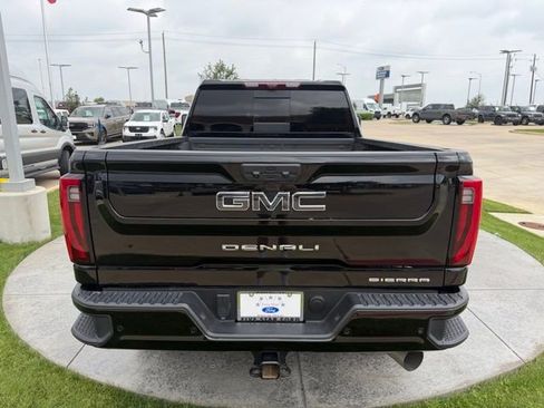 Used 2025 GMC Sierra 2500 Denali Ultimate AWD/4WD image 5