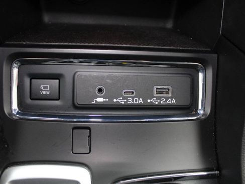 Used 2024 Subaru Ascent Limited w/ Technology Package AWD/4WD image 12