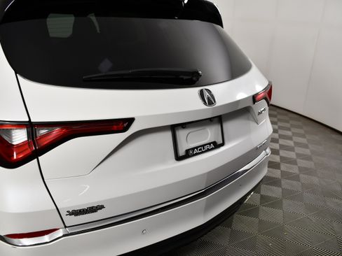 Certified 2024 Acura MDX w/ Technology Package AWD/4WD image 15