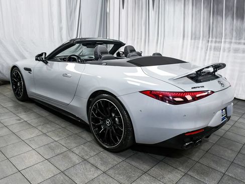 Used 2025 Mercedes-Benz SL 43 AMG image 4