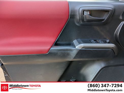 Used 2019 Toyota Tacoma SR5 image 10