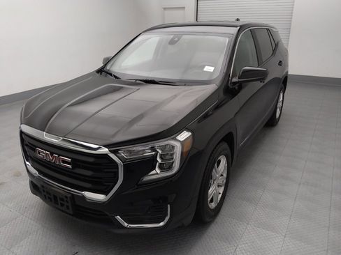 Used 2024 GMC Terrain SLE image 15