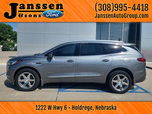 Used 2021 Buick Enclave Avenir FWD image 1