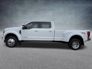 Used 2022 Ford F450 Lariat w/ Lariat Ultimate Package video 2