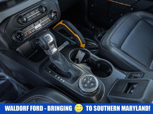 Used 2023 Ford Bronco Badlands image 30
