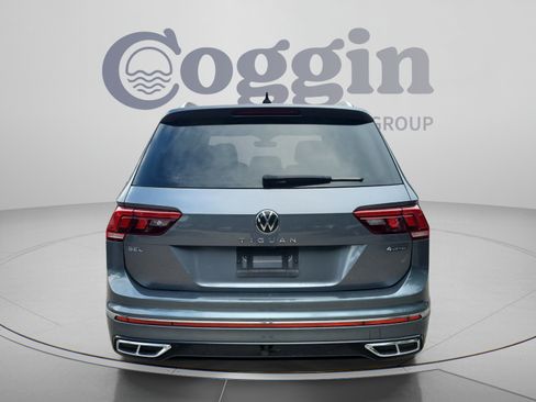 Used 2022 Volkswagen Tiguan SEL R-Line AWD/4WD image 4