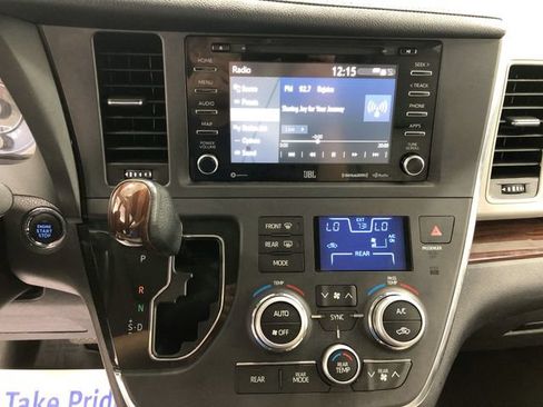 Used 2019 Toyota Sienna Limited Premium AWD/4WD image 20