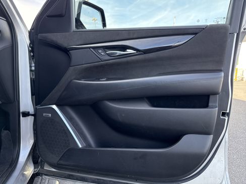 Used 2019 Cadillac Escalade ESV Platinum image 47