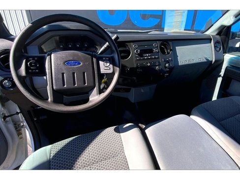 Used 2015 Ford F250 XL w/ Power Equipment Group AWD/4WD image 16