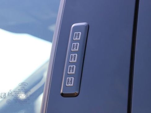 Used 2022 Ford F350 Platinum image 13