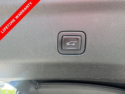 Used 2023 Cadillac Escalade V image 11